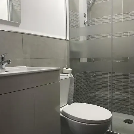 Casa Blanco Negro Daniel Коральео